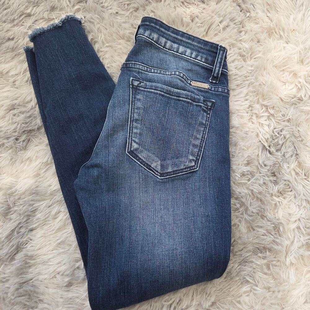 KanCan Woman's Dark Blue Skinny Cut Jeans size 25